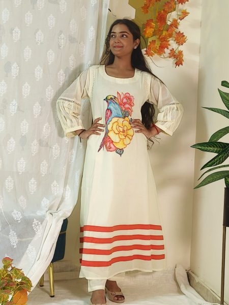पक्षी प्रभा ( PAKSHI PRABHA) Hand Painted Bird Kurta Set – Off White